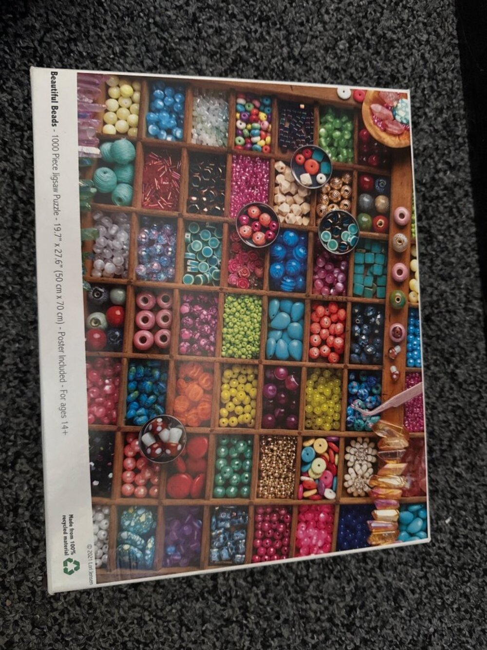 Beautiful Beads - 1000 Piece Jigsaw Puzzle - Picture 2 of 3